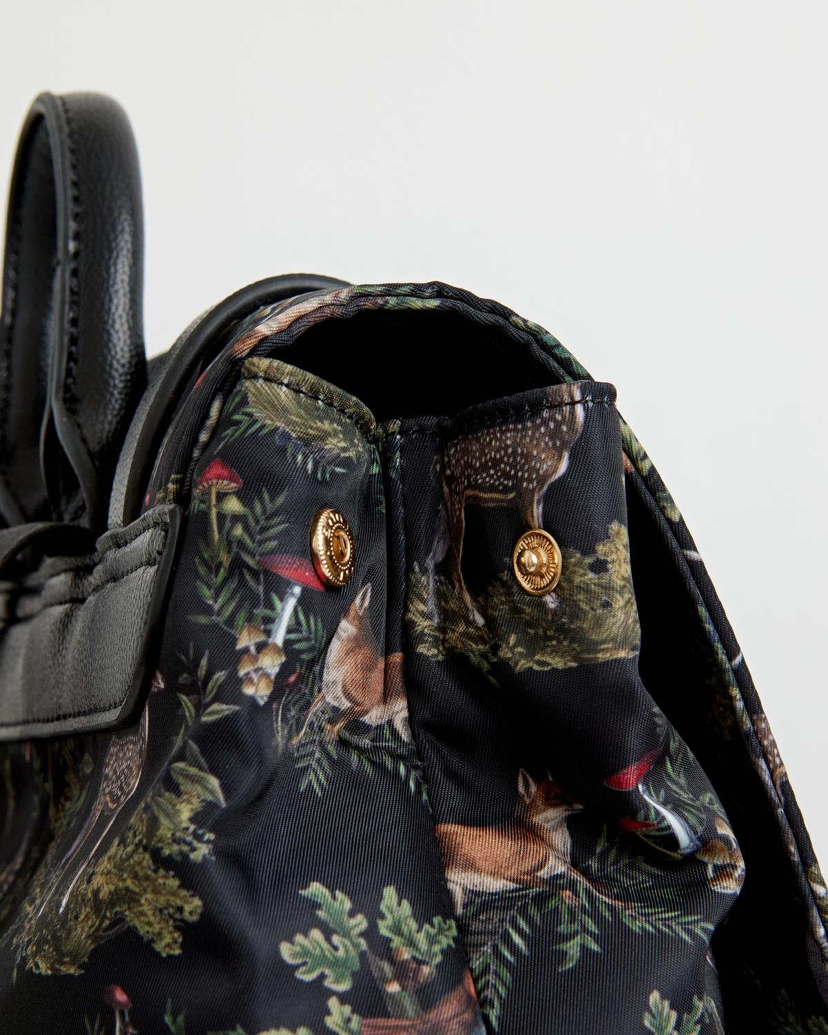 Reppu Woodland at Midnight Musta