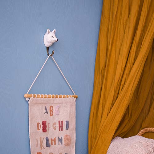 Käsin veistetty seinäkoukku Naali / Napakettu