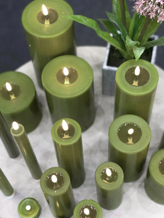 Led-kynttilä Oliivinvihreä (Olive Green) halk. 7,5 cm