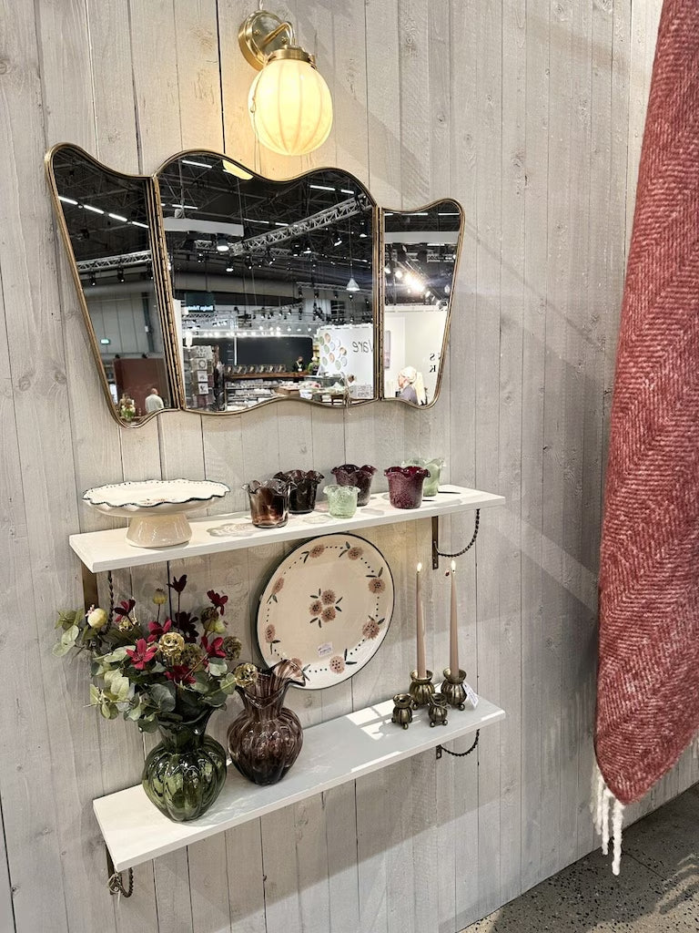 Vintagehenkinen kolmiosainen taitettava peili