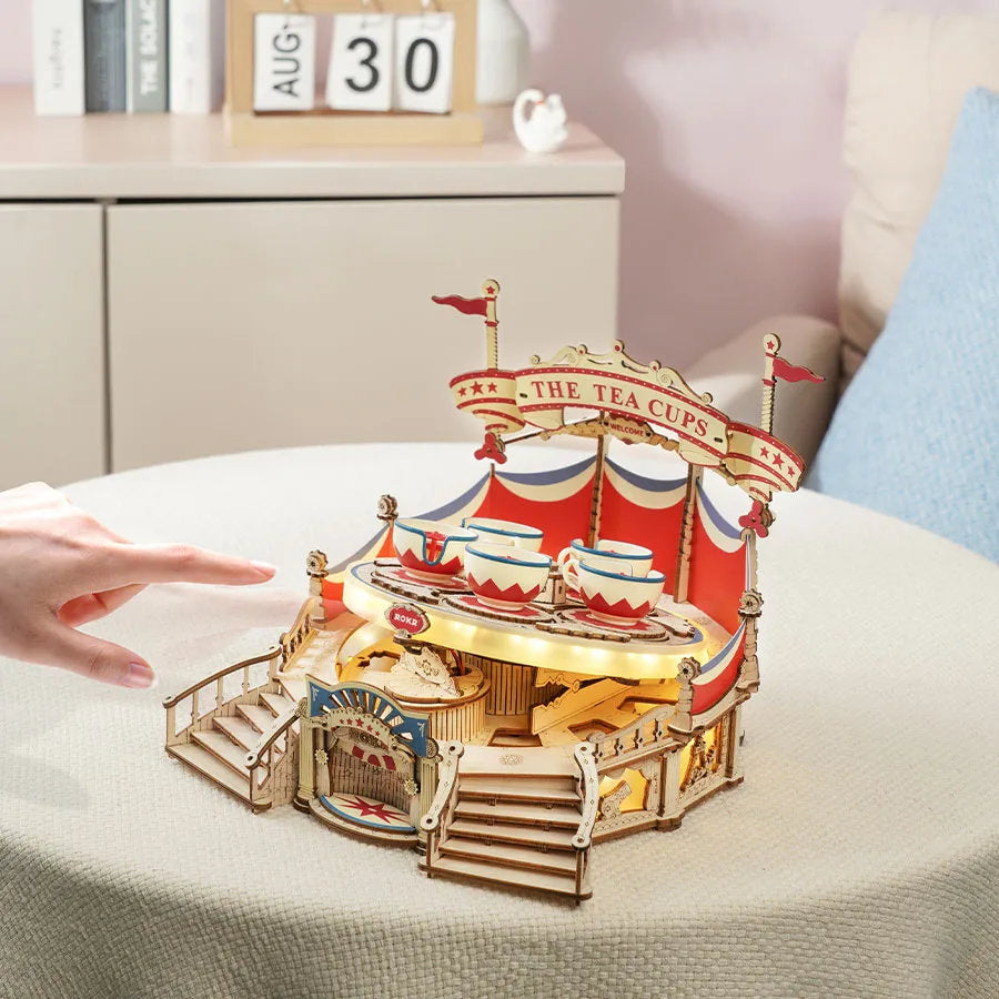 DIY miniatyyri Teekupit Huvipuistolaite