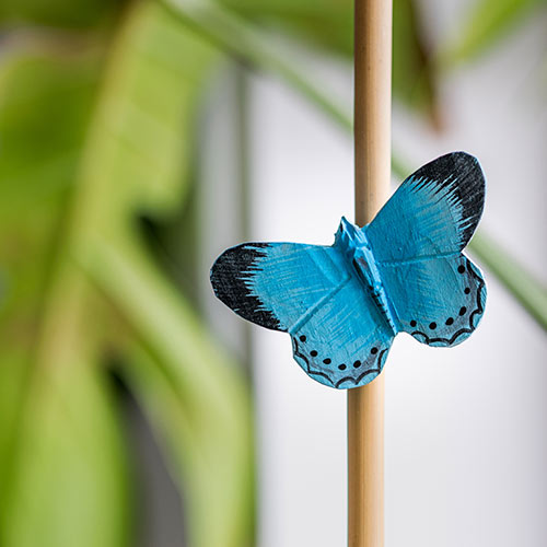 sininen puusta tehty sinisiipi perhosmagneetti wildlife garden