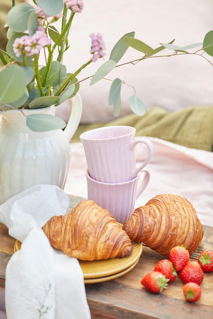Kannu 1, 7 litraa Mynte Butter Cream – luonnonvalkoinen