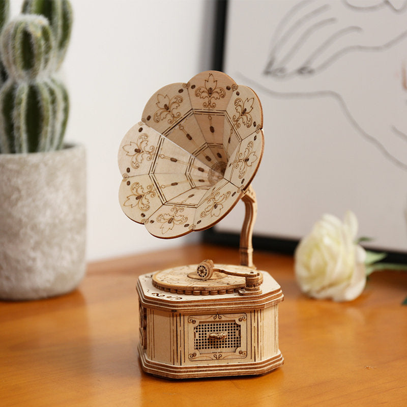 DIY miniatyyri Gramophone