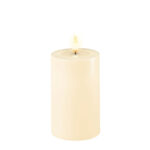 Kermanvalkoinen (Cream) Led-kynttilä 12,5 cm (halk. 7,5 cm), Deluxe Homeart on lisätty toivelistallesi