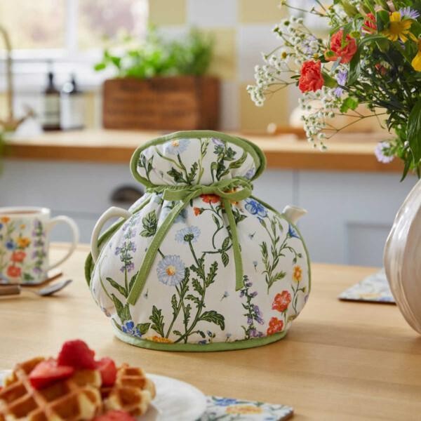 Pannumyssy Cottage Garden - Muff teepannulle, Ulster Weavers - Image 2